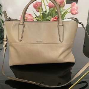 Borough Tote Handbag COACH (new)